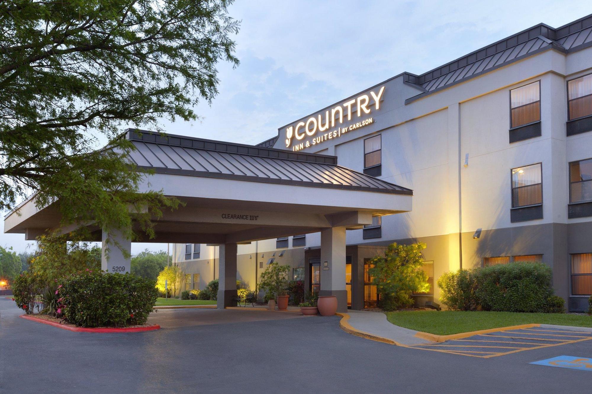 Spark By Hilton Southeast Hotel 3*