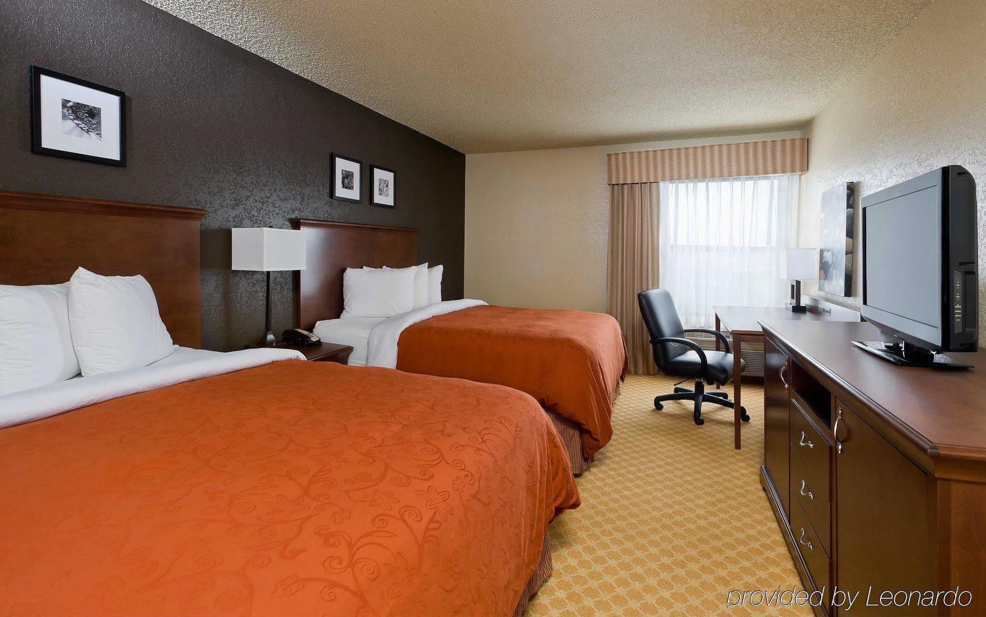 Spark By Hilton Southeast Hotel 3*
